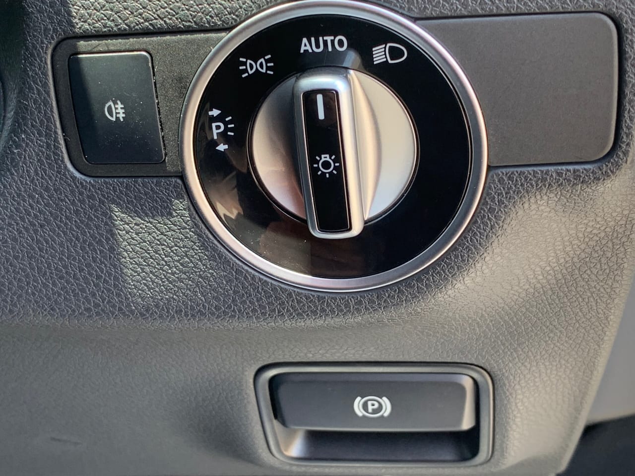 2015 Mercedes Benz CLA250